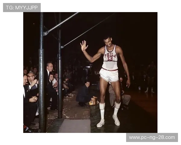 威尔特张伯伦传奇人生与篮球统治力的辉煌时代记述